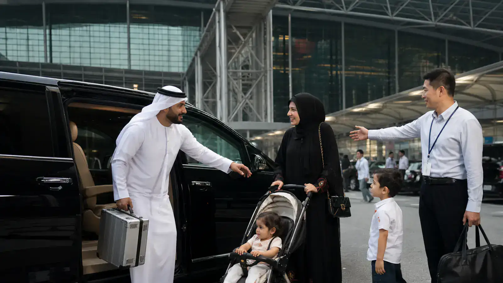 UAE buyer meeting family and guide after the Canton Fair in Guangzhou