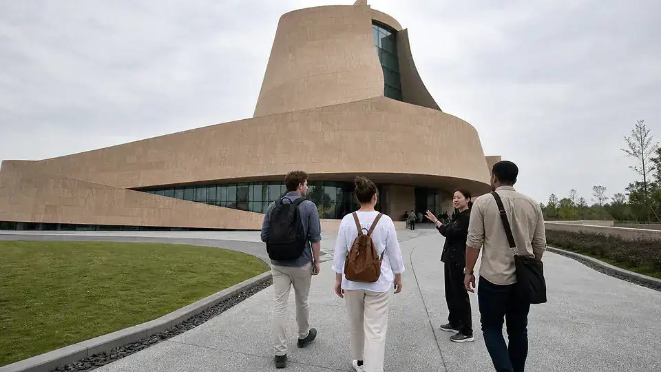 Travelers arriving at Sanxingdui Museum for a private day trip from Chengdu