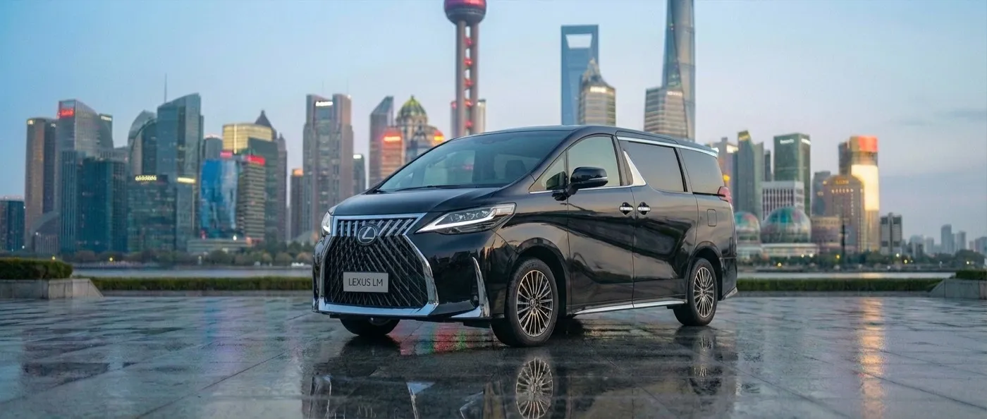 Lexus LM